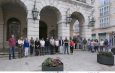 Minuto de silencio contra la barbarie machista  ( y van…)en el Ayuntamiento de Gandia